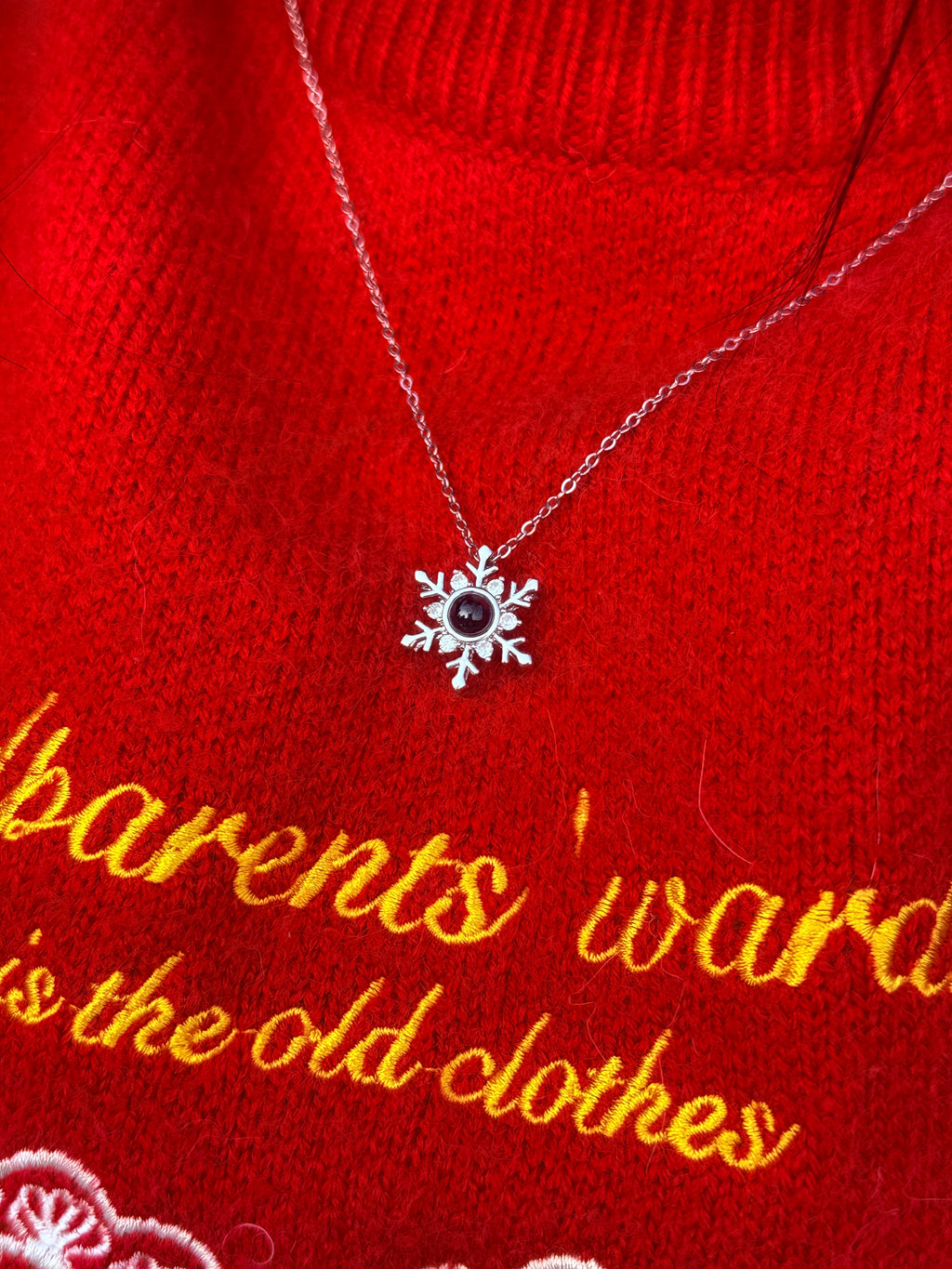 「Snowflake Christmas Miracle 」 Custom Projection Necklace