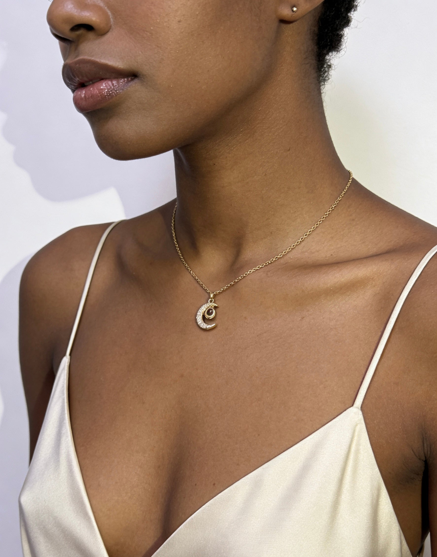 「Moonlight Treasure」Custom Projection Necklace