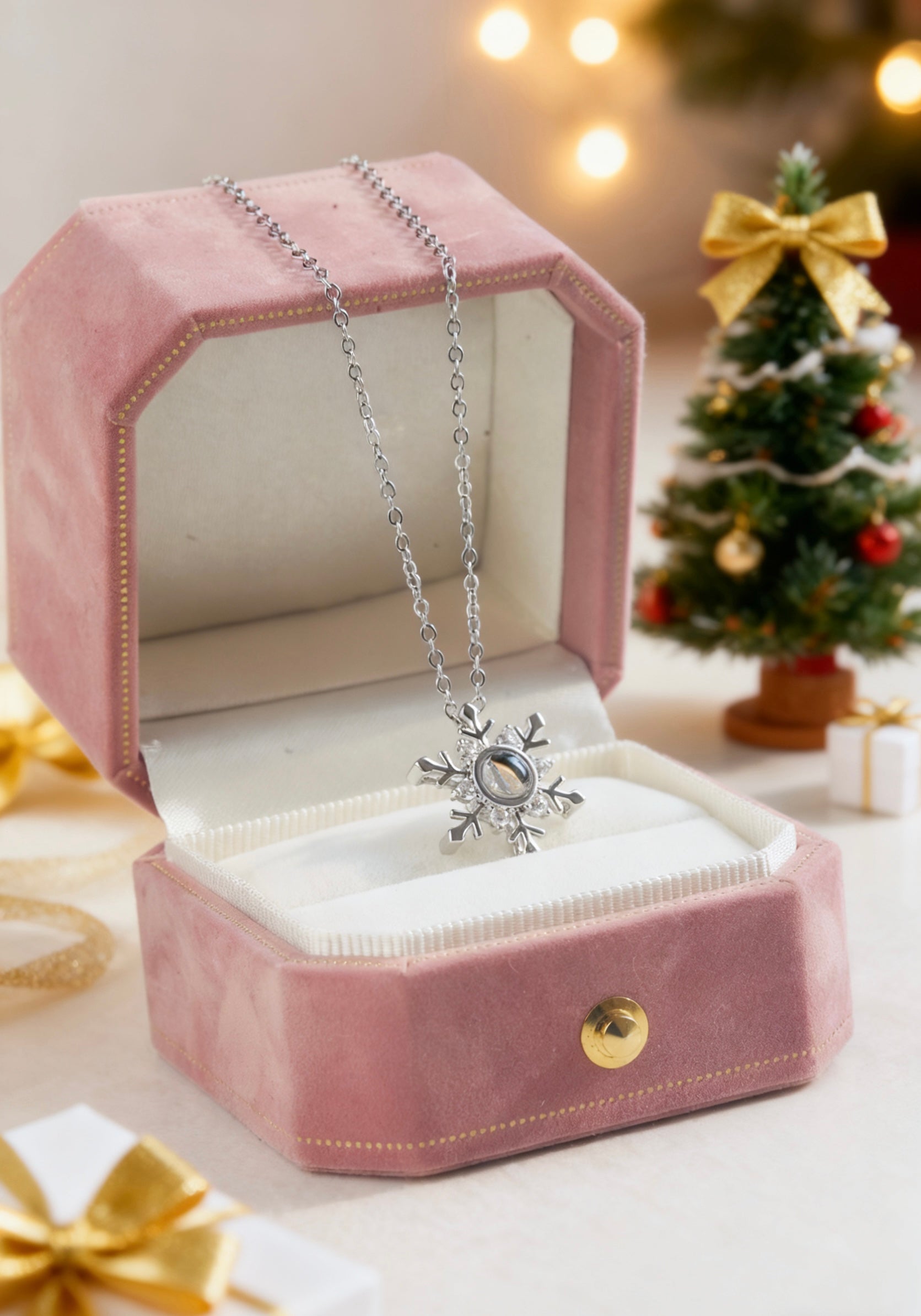 「Snowflake Christmas Miracle 」 Custom Projection Necklace